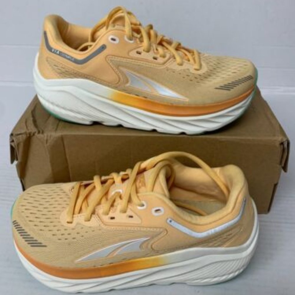 Altra Women's Peach/Orange Athletic Running Shoes